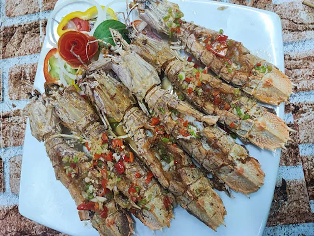 Found Khumtong Seafood @Karon phuket