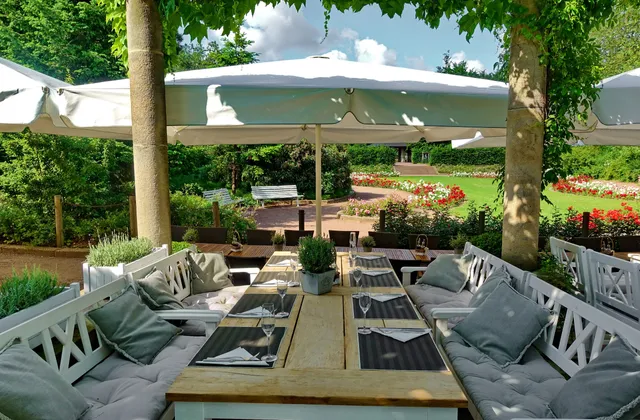 Rosengarten | Café · Restaurant · Elbterrassen