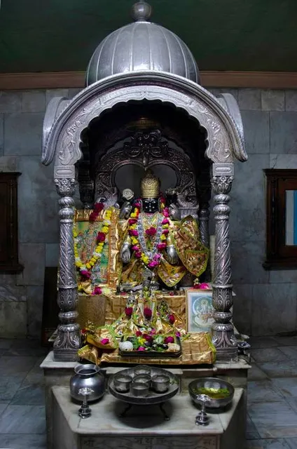Shri Saniswara Temple Thirunallar
