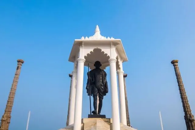 Mahatma Gandhi Statue