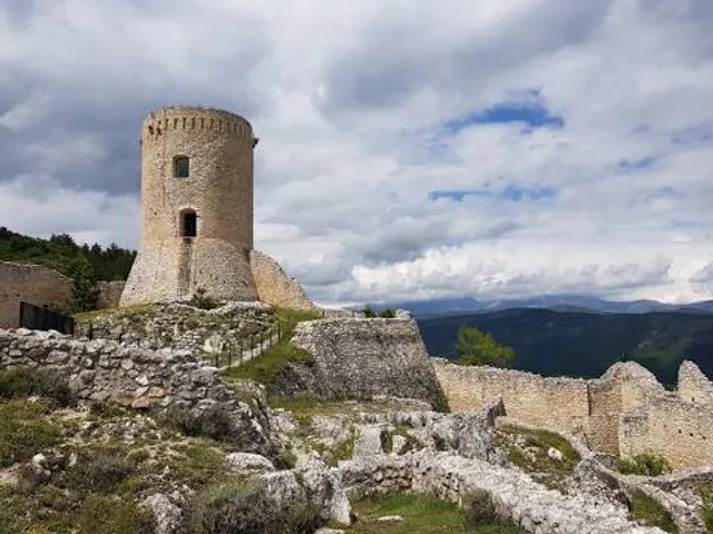 Castello di Bominaco