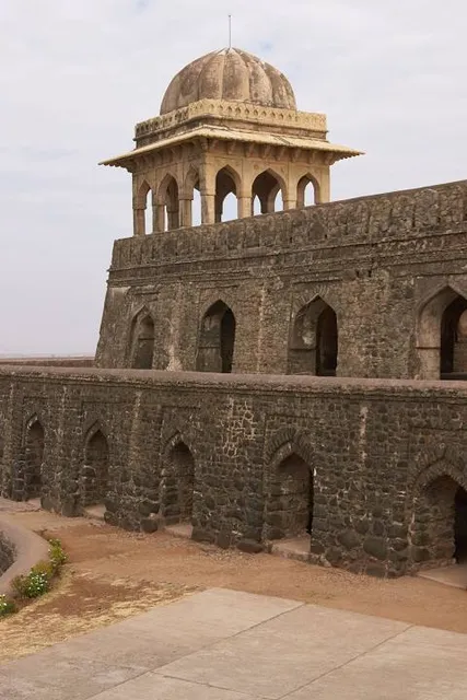 Rani Rupmati Palace