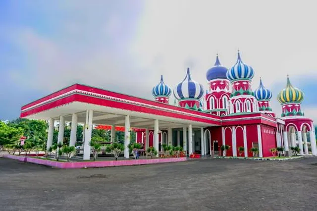 8 Domes Mosque