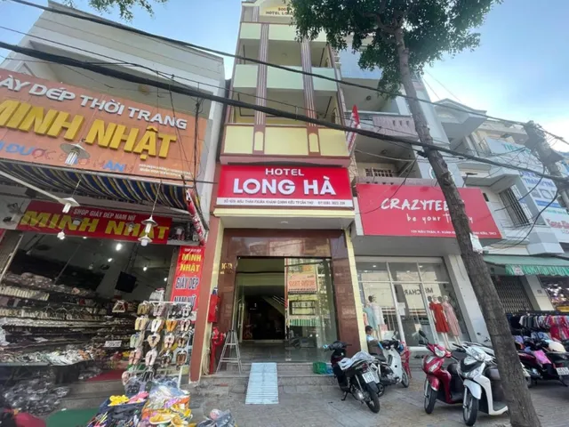 Long Ha Hotel