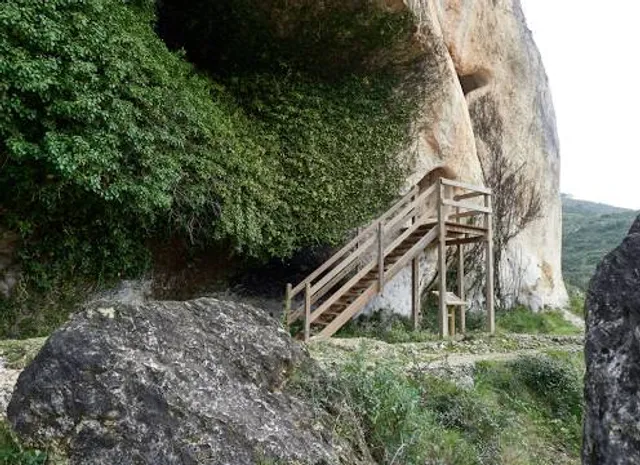 Cova de les Finestres