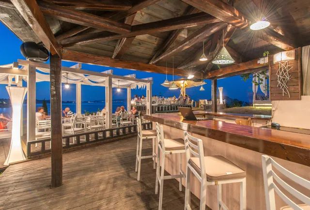 Mythos Restaurant Cocktail Bar