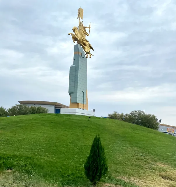 Zolotoy Vsadnik, Pamyatnik