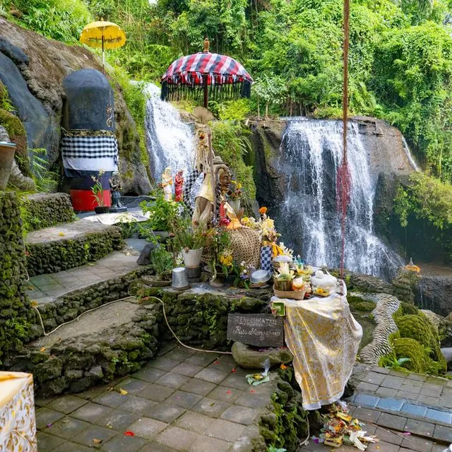 Pura Dalem Pengembak