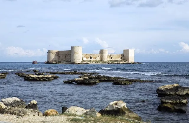 Kızkalesi Halk Plajı