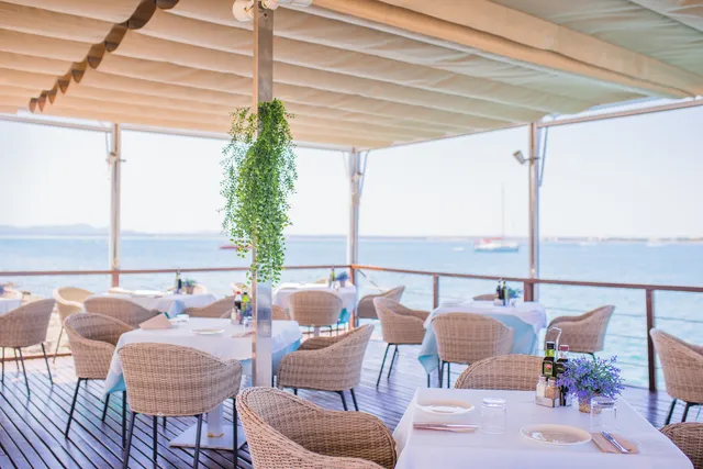 AQUA Restaurant | Paellas & Cocktails en Alcudia