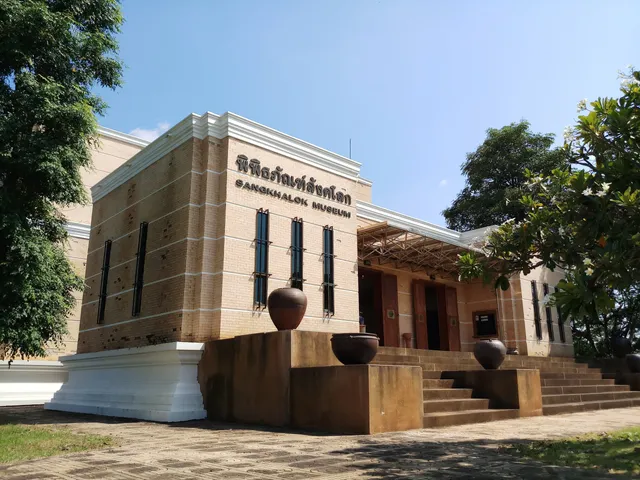 Sangkhalok Museum