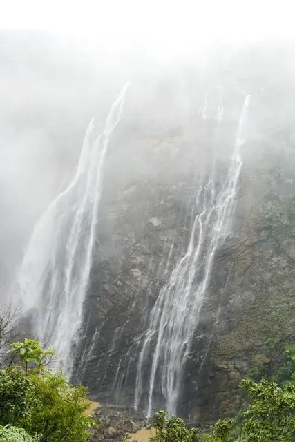 Seetharkund Waterfalls Kunnakkad, Kollengode