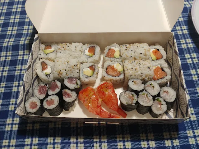 Tobu Sekai - Sushi Take Away