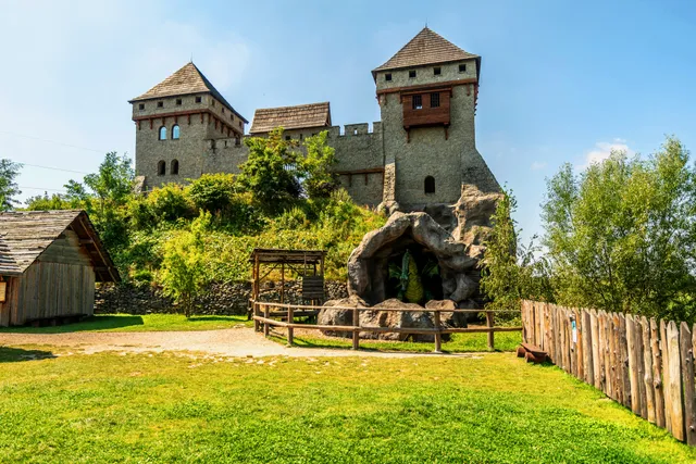 ŚWIAT MARZEŃ INWAŁD | Baśniowa Warownia | Smocze Ziemie