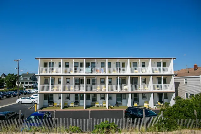Coral Seas Oceanfront Motel