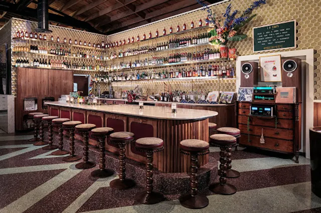 J & Tony’s Discount Cured Meats And Negroni Warehouse