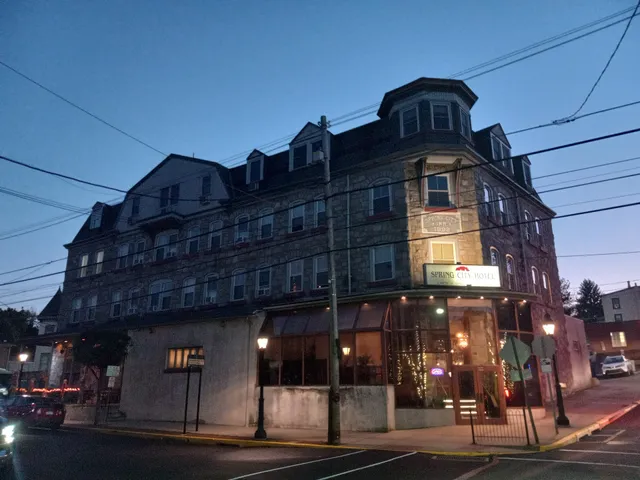 Spring City Hotel