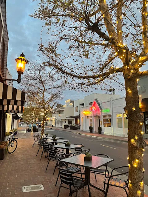 Salt & Pepper Restaurant