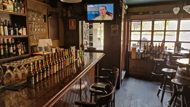 Enoteca La Reserva El Viejo Ábside