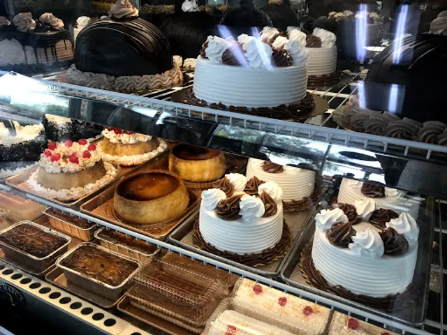 Vicky Bakery West Pines