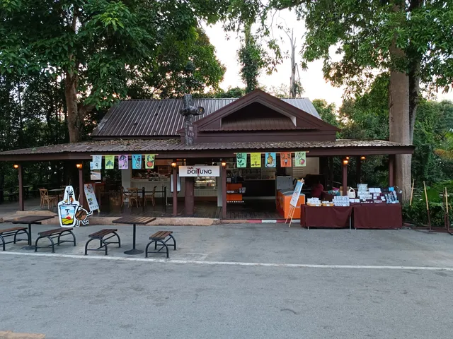 Doi Tung Bazaar