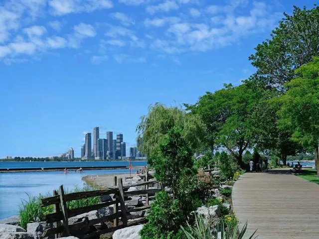 Sunnyside Beach
