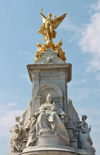 Statue of Queen Victoria