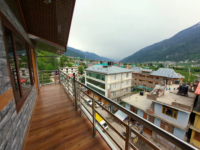 Hotel Royal Hills Manali (Kullu Manali Summer Packages 2025)