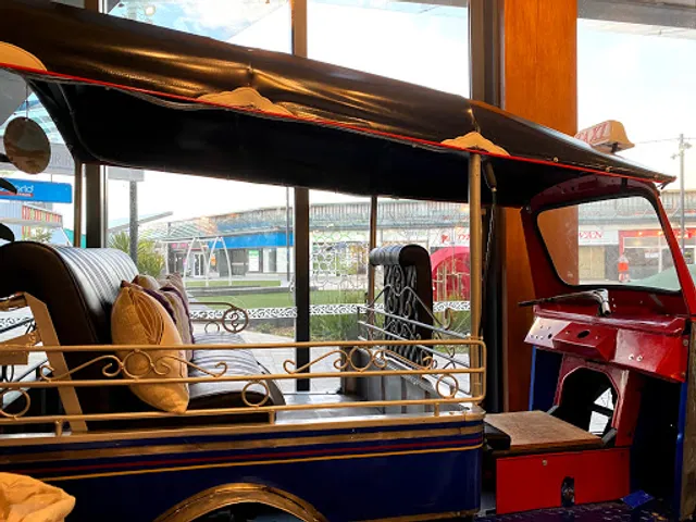 Tuk Tuk Thai Kitchen Restaurant & Takeaways