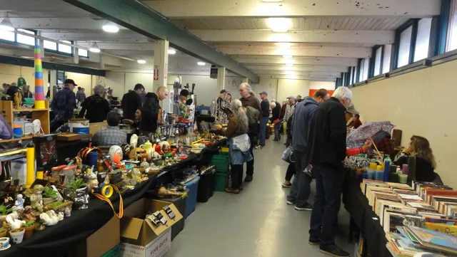 Picc-A-Dilly Flea Market