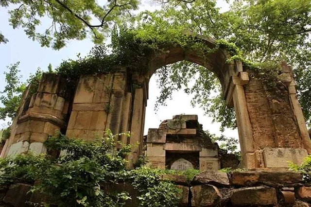 Islam Shah Suri Tomb