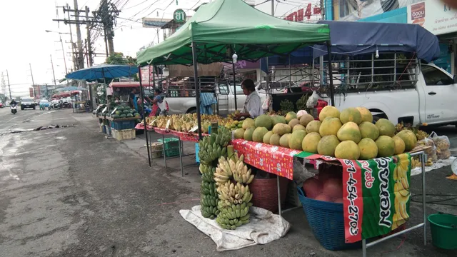 ตลาดสะพาน4พลาซ่า