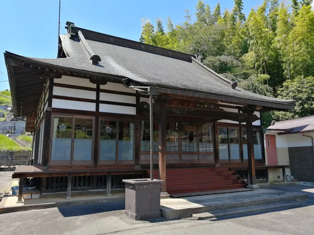 Kagamiishi Temple