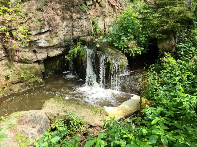 Odlezelské vodopády