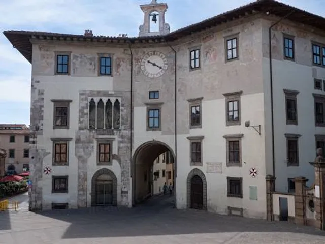 Palais de l'Horloge - Tour della Muda ou della Fame