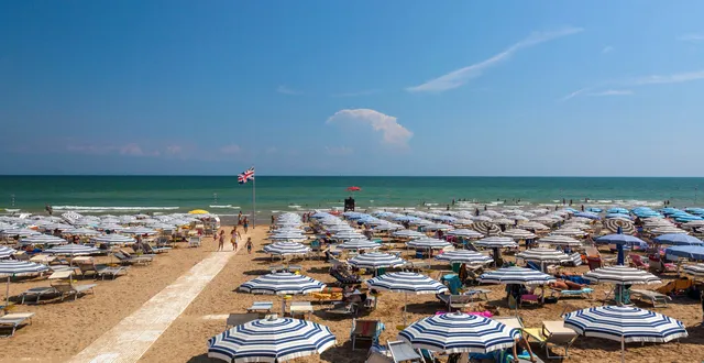 Beach 3 - British Flag