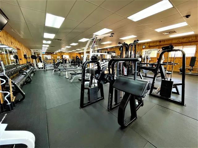 Metal Health Gym & Fitness