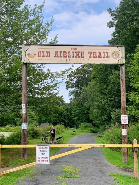 Air Line South State Park Trail - East Hampton