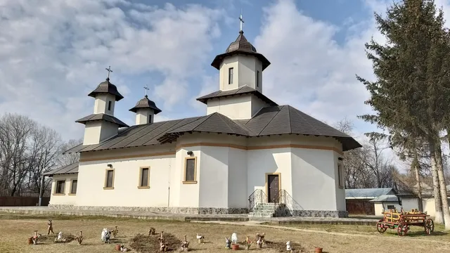 Manastirea Sfanta Treime (Podul Bulgarului)