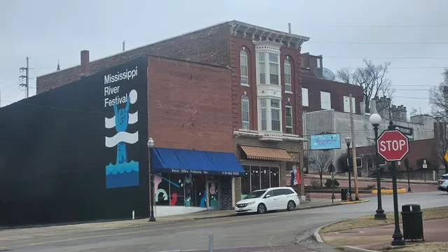 The Grapevine of Alton