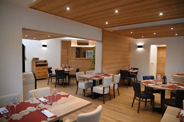 Le Chant des Cimes - Restaurant et location de Gîtes