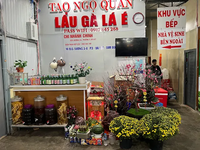 Tao Ngộ Quán - Lẩu Gà Lá É