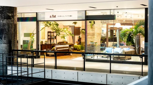 a.flat 大阪梅田店