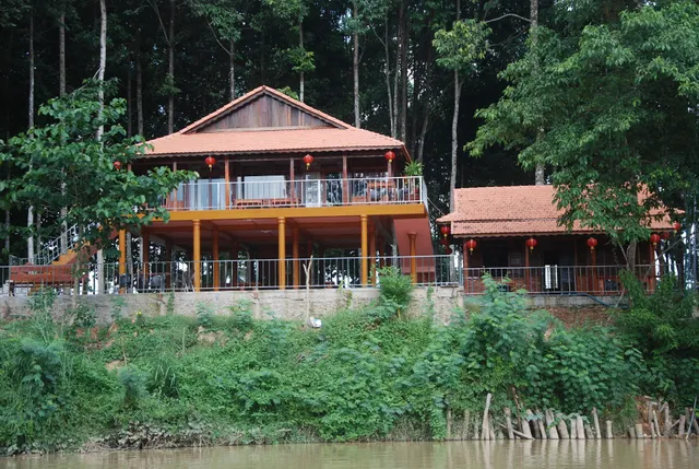 CÁT TIÊN RIVERSIDE hotel