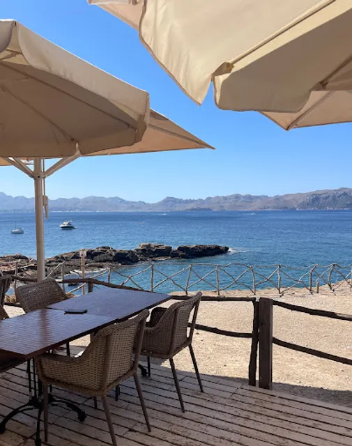 S' Illiot Strand Restaurant