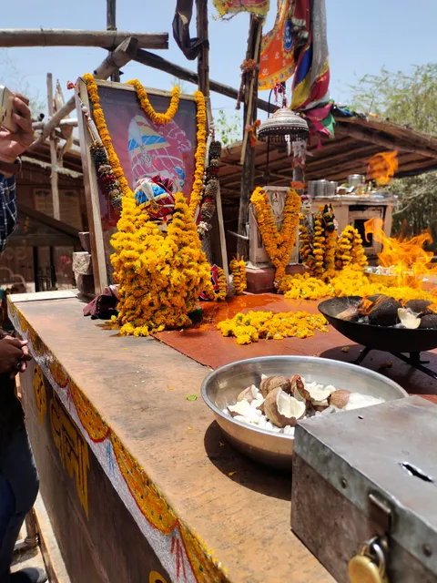 Jivan Ji khatri Ki Dukan Tea And Snacks