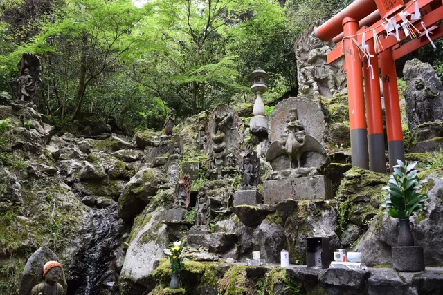 Wakasugiyama Yorogataki Myooin