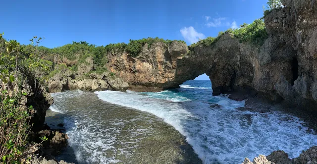 Ginduyanan Cove