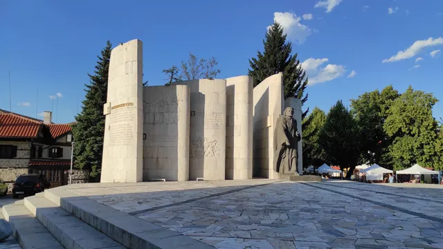 Monument Paisius of Hilendar