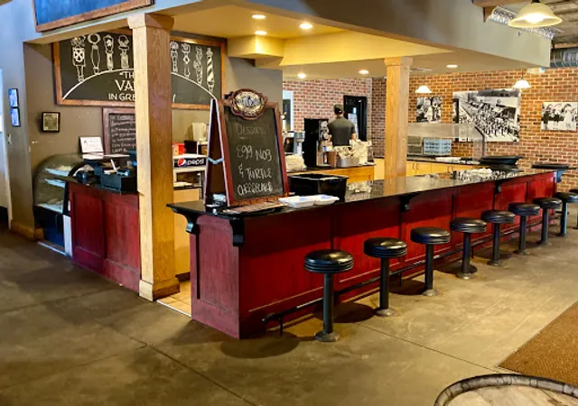 5th Street Hardware Restaurant and Taproom